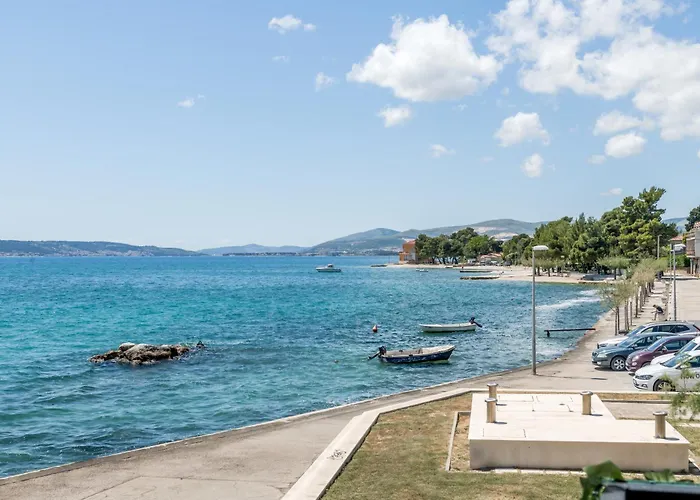 Seafront Balcony Panoramic View Apartment *